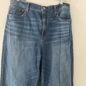 American Eagle Distressed Blue Denim Jeans